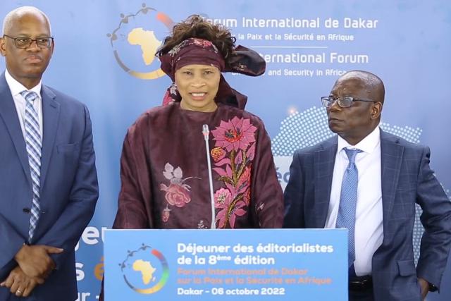 Embedded thumbnail for Conférence de Presse de la Ministre des Affaires Étrangères et des Sénégalais de l&#039;Extérieur